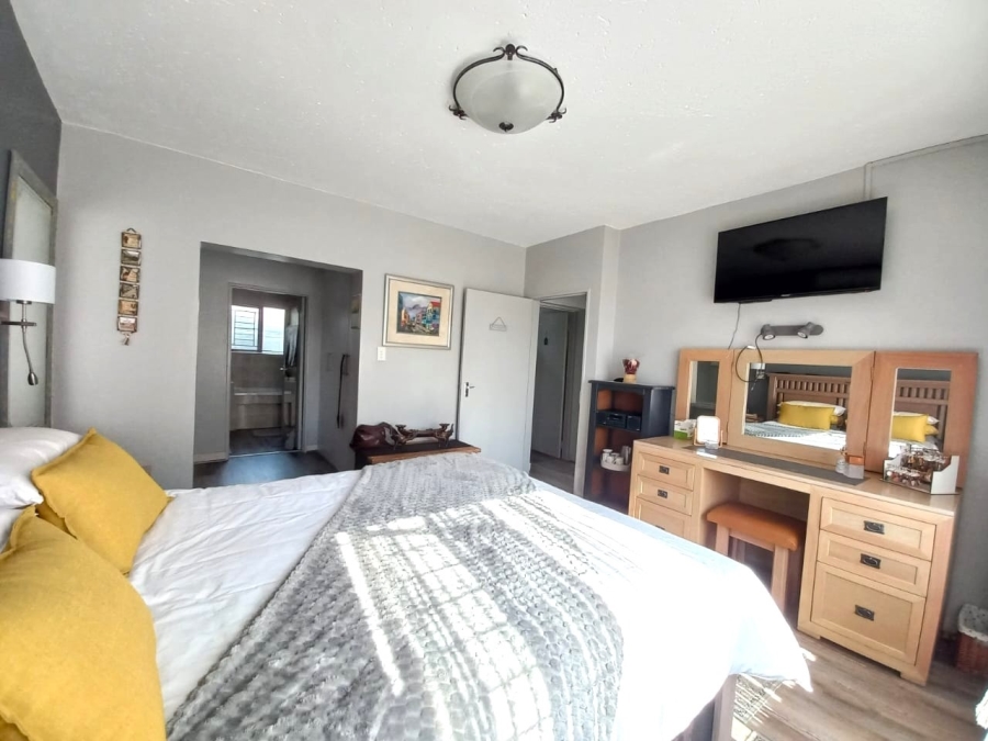 3 Bedroom Property for Sale in Sonneveld Gauteng