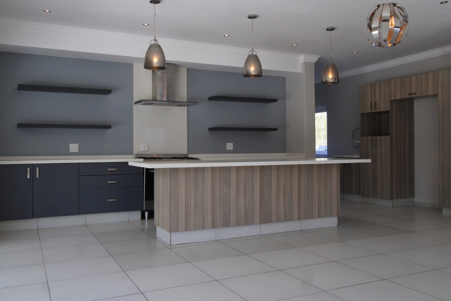 4 Bedroom Property for Sale in Broadacres Gauteng