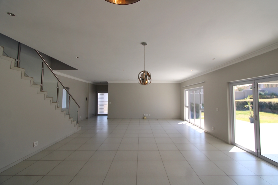 4 Bedroom Property for Sale in Broadacres Gauteng