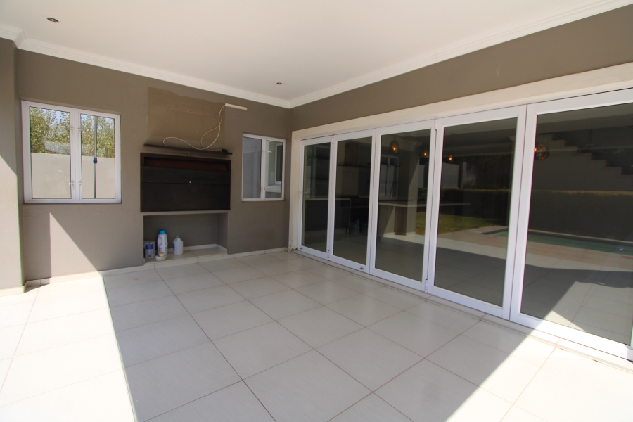 4 Bedroom Property for Sale in Broadacres Gauteng