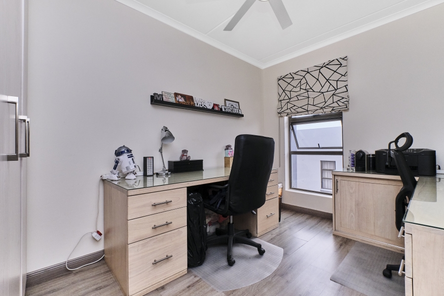 4 Bedroom Property for Sale in Barbeque Downs Gauteng