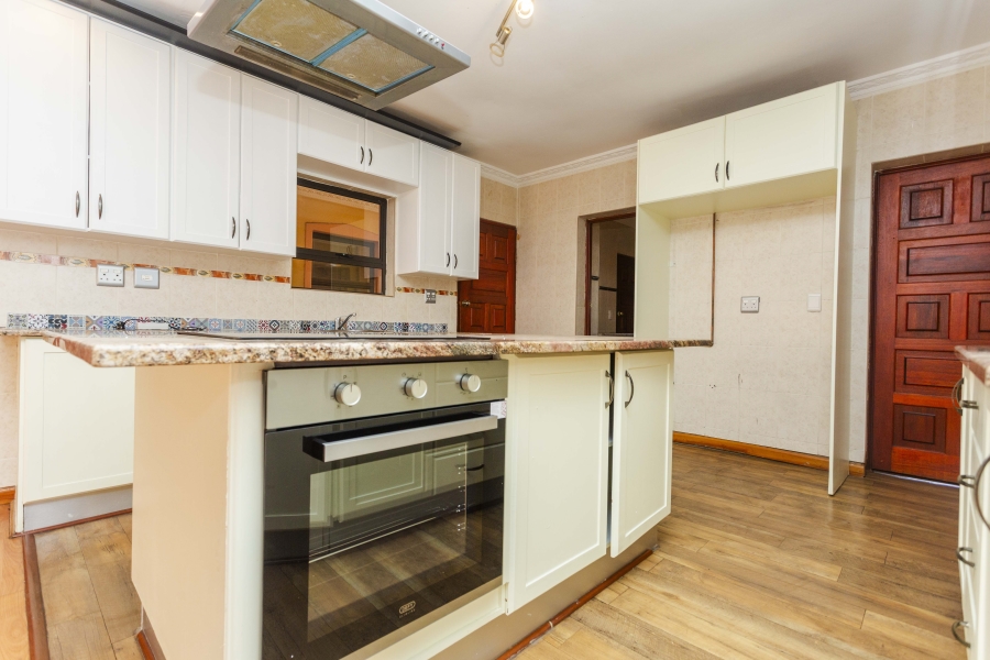 To Let 4 Bedroom Property for Rent in Blue Valley Golf Estate Gauteng