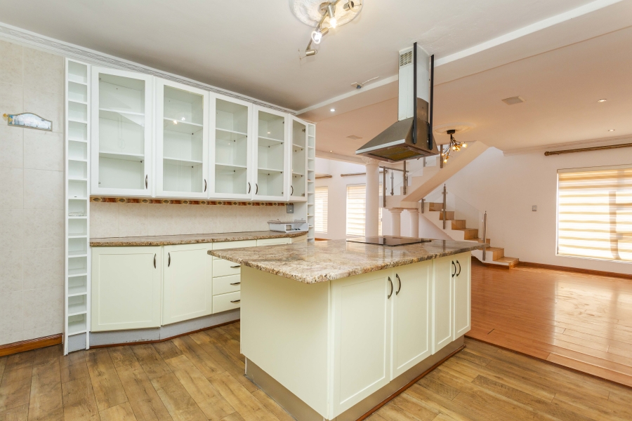 To Let 4 Bedroom Property for Rent in Blue Valley Golf Estate Gauteng