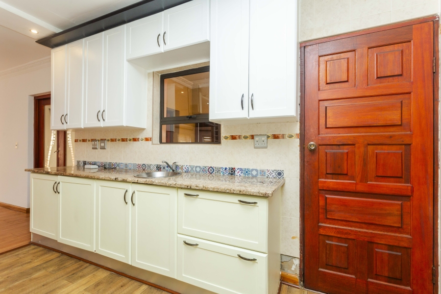 To Let 4 Bedroom Property for Rent in Blue Valley Golf Estate Gauteng