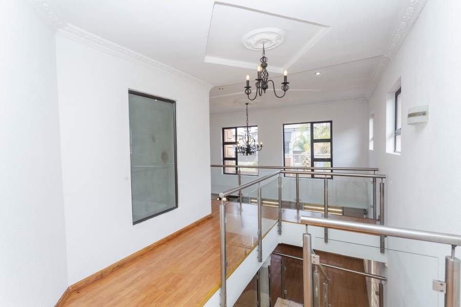 To Let 4 Bedroom Property for Rent in Blue Valley Golf Estate Gauteng