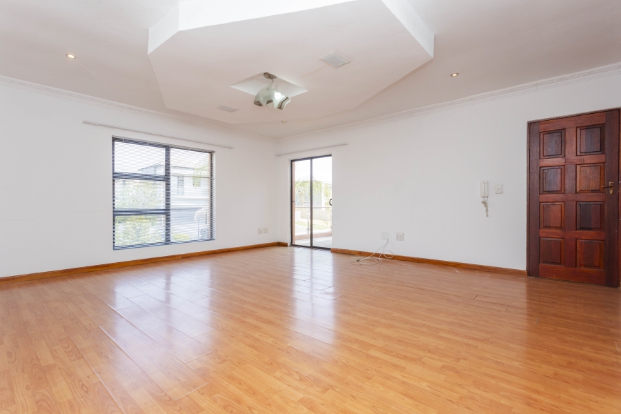 To Let 4 Bedroom Property for Rent in Blue Valley Golf Estate Gauteng