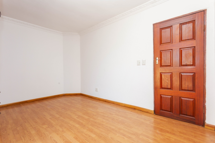 To Let 4 Bedroom Property for Rent in Blue Valley Golf Estate Gauteng