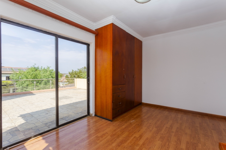 To Let 4 Bedroom Property for Rent in Blue Valley Golf Estate Gauteng