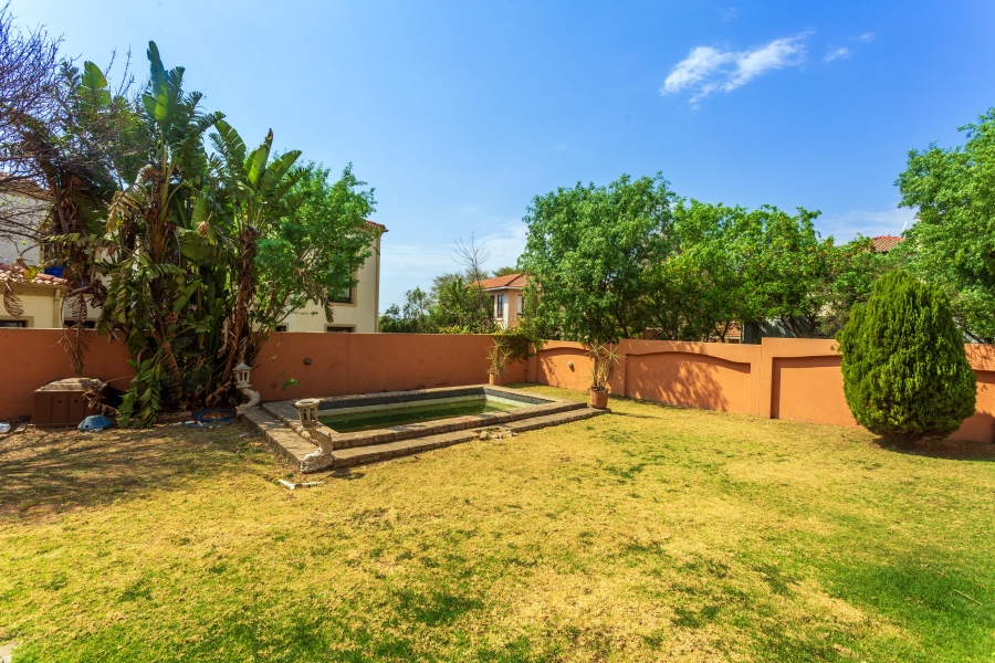 To Let 4 Bedroom Property for Rent in Blue Valley Golf Estate Gauteng