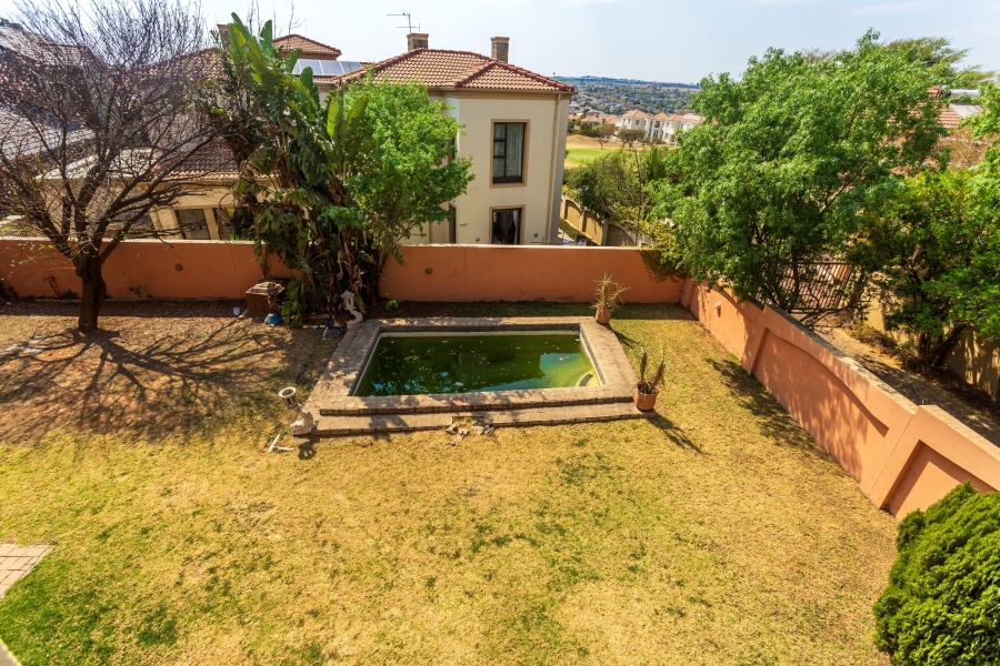 To Let 4 Bedroom Property for Rent in Blue Valley Golf Estate Gauteng