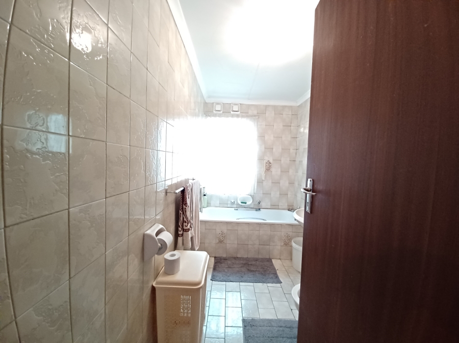 3 Bedroom Property for Sale in Vanderbijlpark CW 3 Gauteng