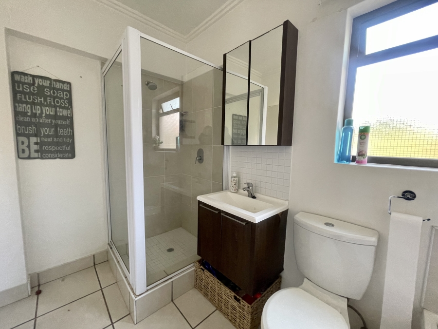 1 Bedroom Property for Sale in Bryanston Gauteng