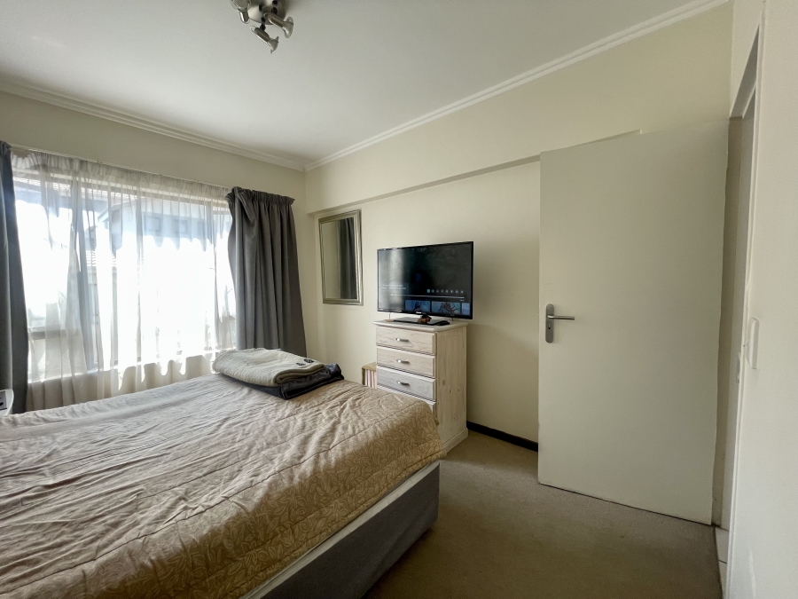 1 Bedroom Property for Sale in Bryanston Gauteng