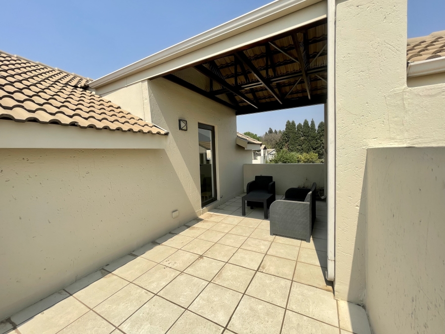 1 Bedroom Property for Sale in Bryanston Gauteng