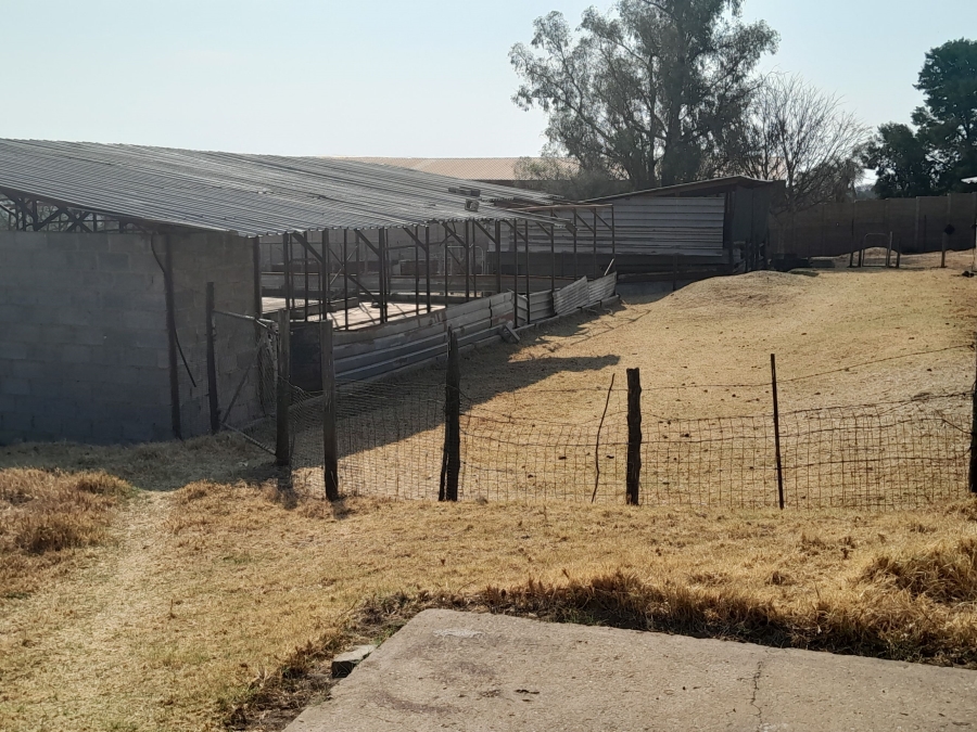 Commercial Property for Sale in Knoppieslaagte Gauteng