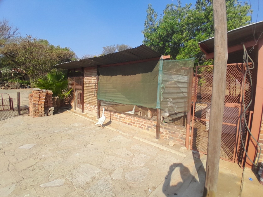 Commercial Property for Sale in Knoppieslaagte Gauteng