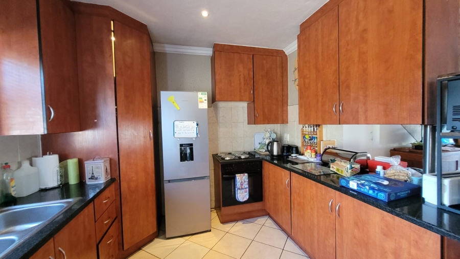 2 Bedroom Property for Sale in Annlin Gauteng