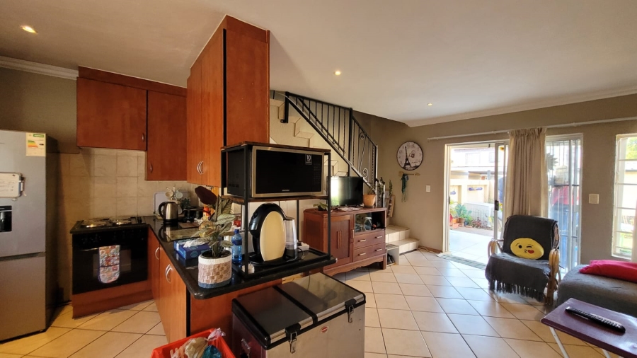 2 Bedroom Property for Sale in Annlin Gauteng