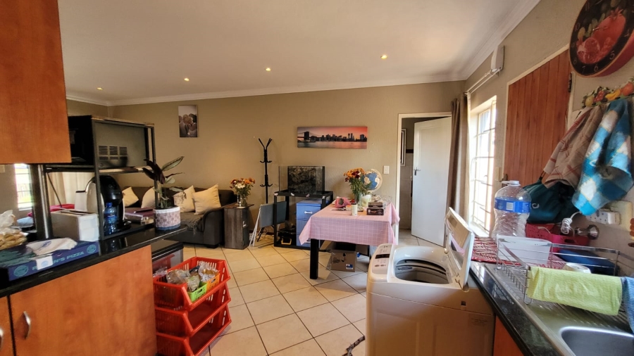 2 Bedroom Property for Sale in Annlin Gauteng