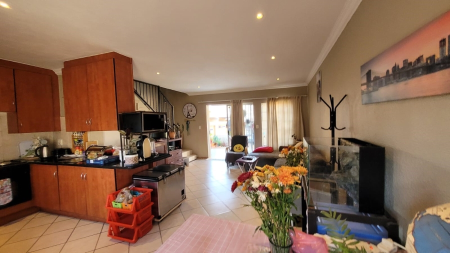 2 Bedroom Property for Sale in Annlin Gauteng
