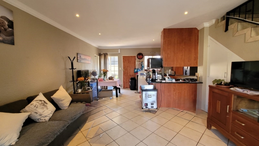 2 Bedroom Property for Sale in Annlin Gauteng
