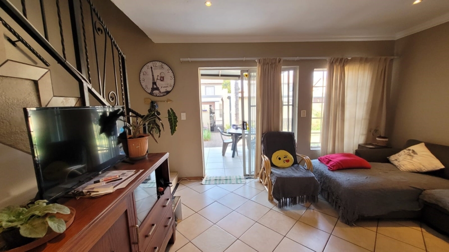 2 Bedroom Property for Sale in Annlin Gauteng