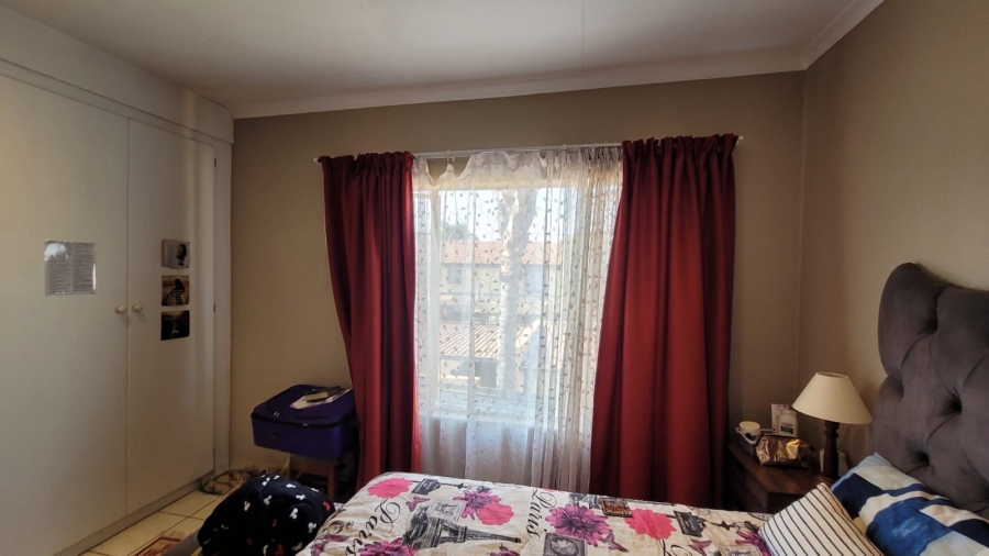 2 Bedroom Property for Sale in Annlin Gauteng