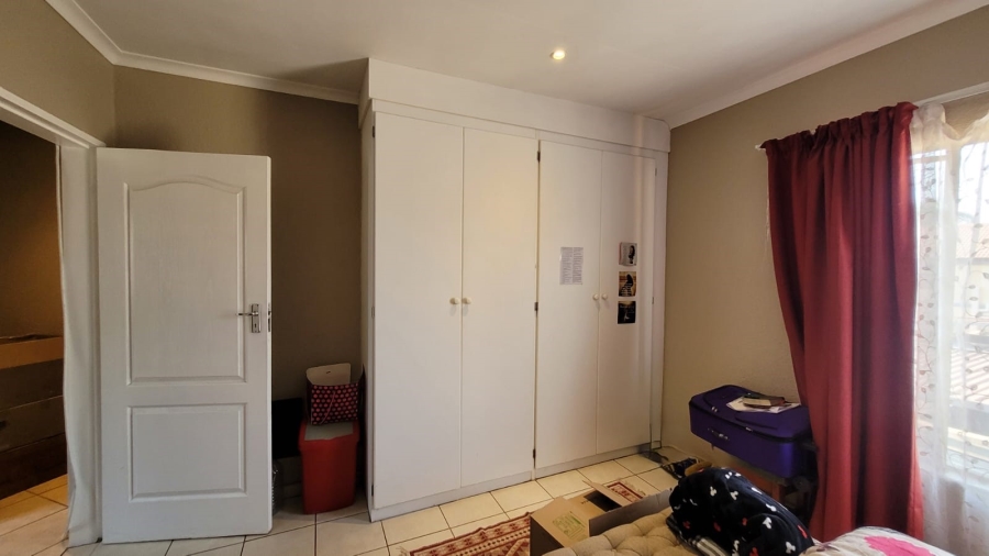2 Bedroom Property for Sale in Annlin Gauteng