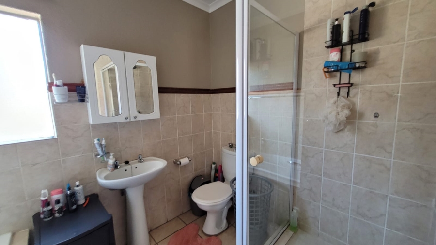 2 Bedroom Property for Sale in Annlin Gauteng