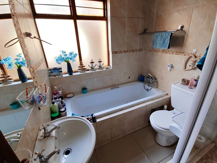 2 Bedroom Property for Sale in Montana Gauteng