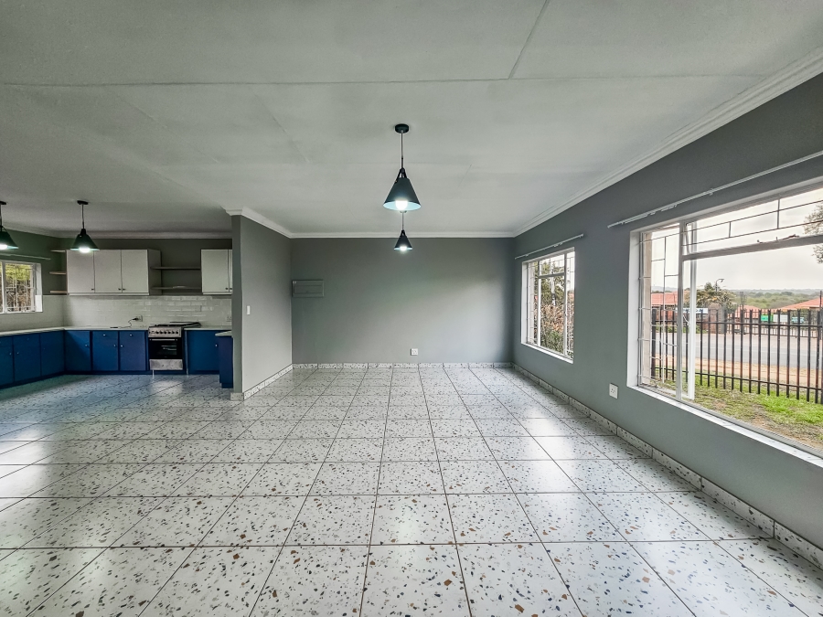 4 Bedroom Property for Sale in Faerie Glen Gauteng