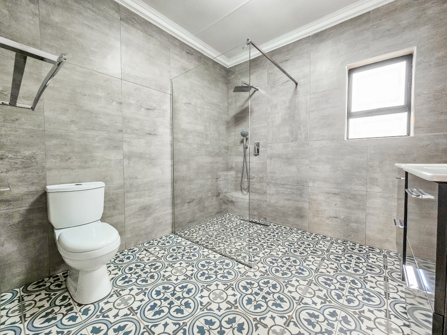 4 Bedroom Property for Sale in Faerie Glen Gauteng