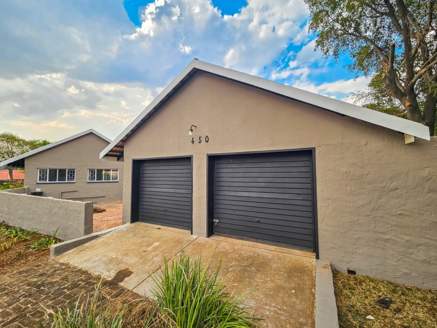 4 Bedroom Property for Sale in Faerie Glen Gauteng