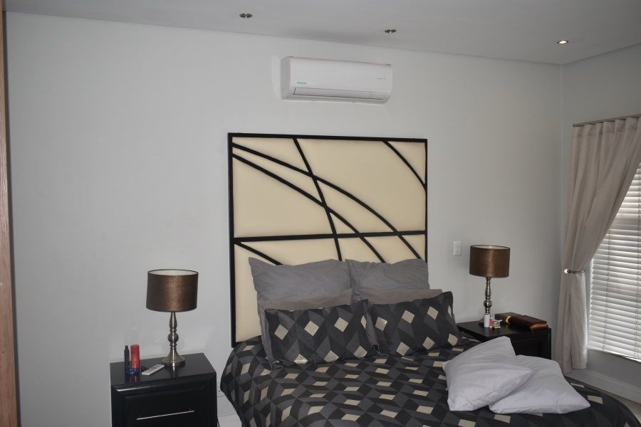 6 Bedroom Property for Sale in Zambezi Country Estate Gauteng