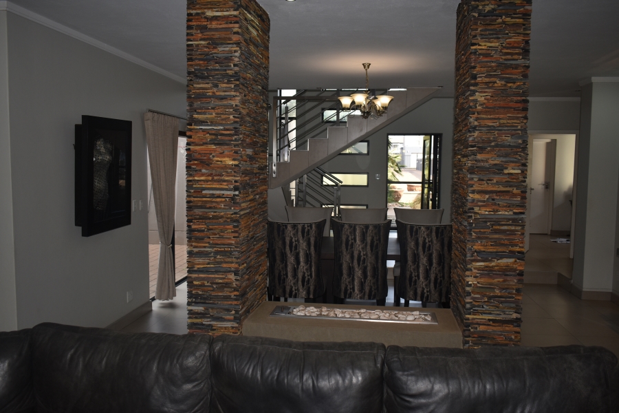 6 Bedroom Property for Sale in Zambezi Country Estate Gauteng