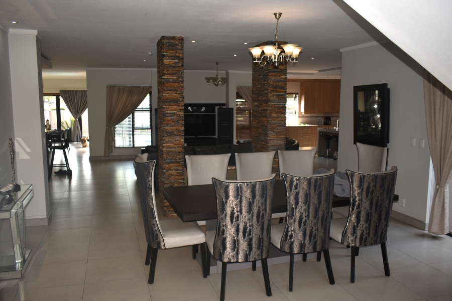 6 Bedroom Property for Sale in Zambezi Country Estate Gauteng