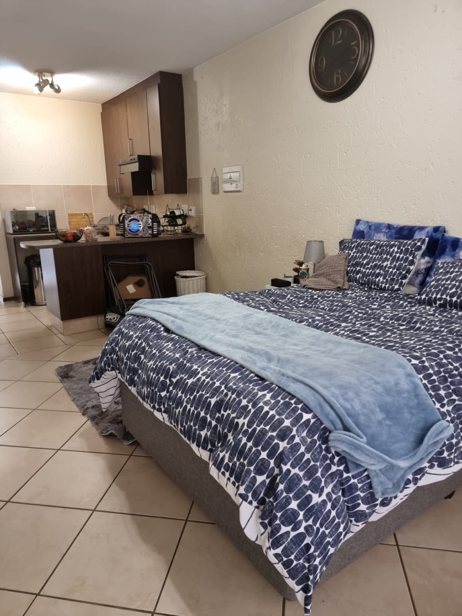 To Let 0 Bedroom Property for Rent in Lonehill Gauteng