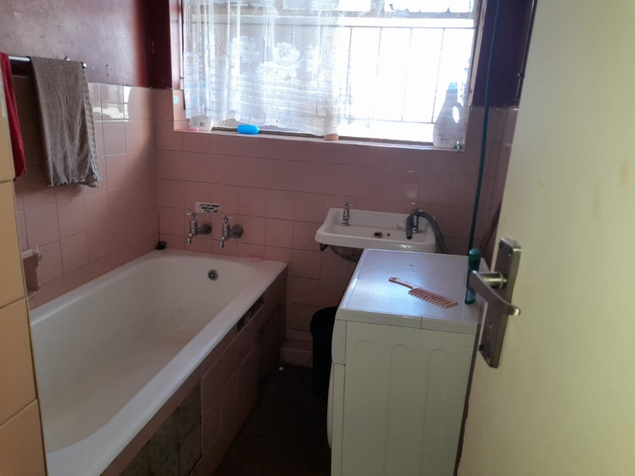 1 Bedroom Property for Sale in Berea Gauteng