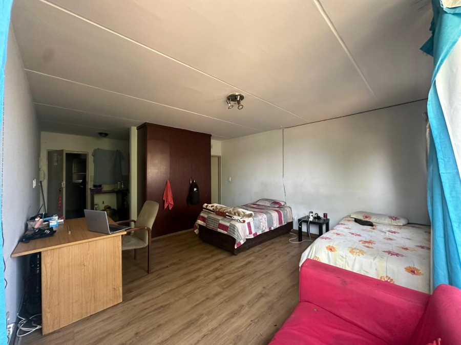 1 Bedroom Property for Sale in Braamfontein Gauteng
