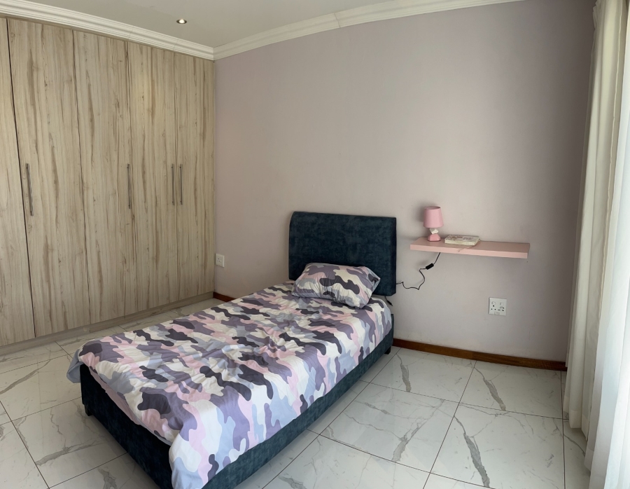 To Let 4 Bedroom Property for Rent in Wildtuinpark Gauteng