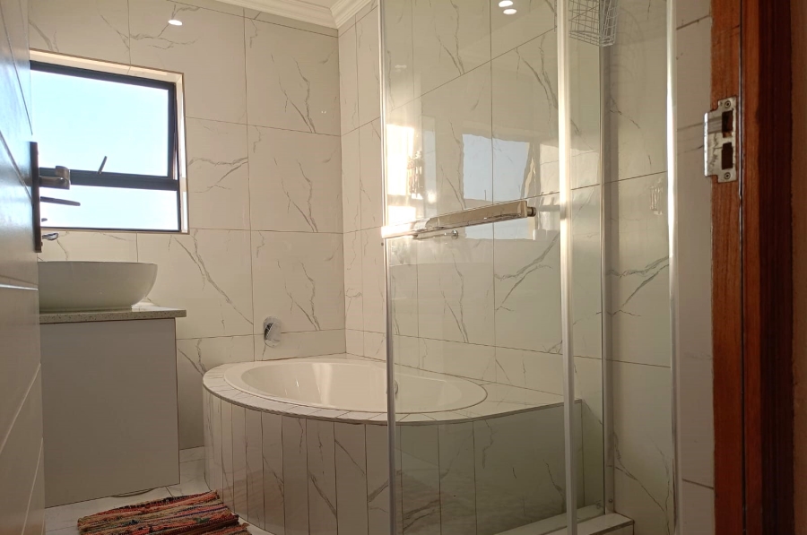 To Let 4 Bedroom Property for Rent in Wildtuinpark Gauteng