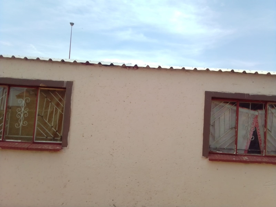 2 Bedroom Property for Sale in Soshanguve WW Gauteng