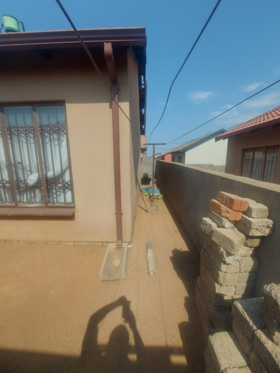 2 Bedroom Property for Sale in Soshanguve WW Gauteng