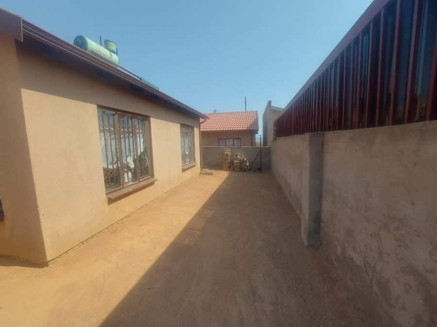 2 Bedroom Property for Sale in Soshanguve WW Gauteng