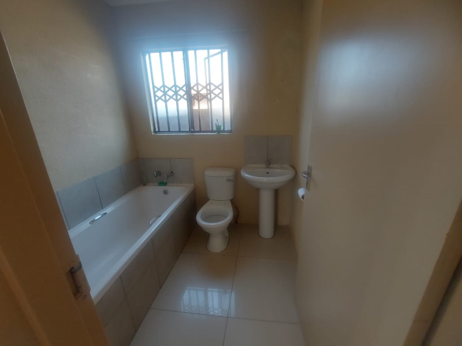 2 Bedroom Property for Sale in Soshanguve WW Gauteng