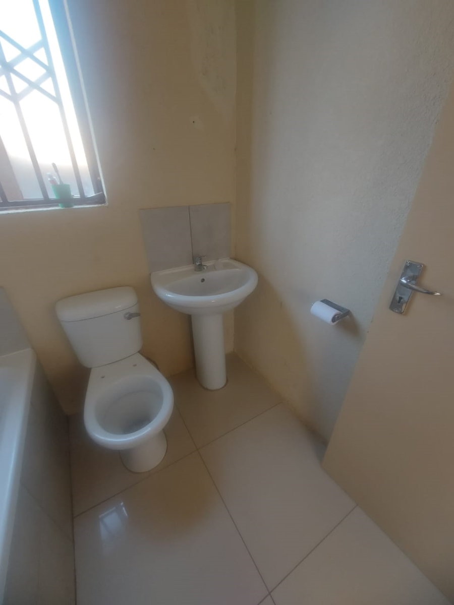 2 Bedroom Property for Sale in Soshanguve WW Gauteng