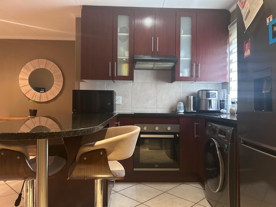3 Bedroom Property for Sale in Thatchfield Close Gauteng