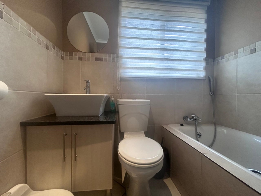 3 Bedroom Property for Sale in Thatchfield Close Gauteng