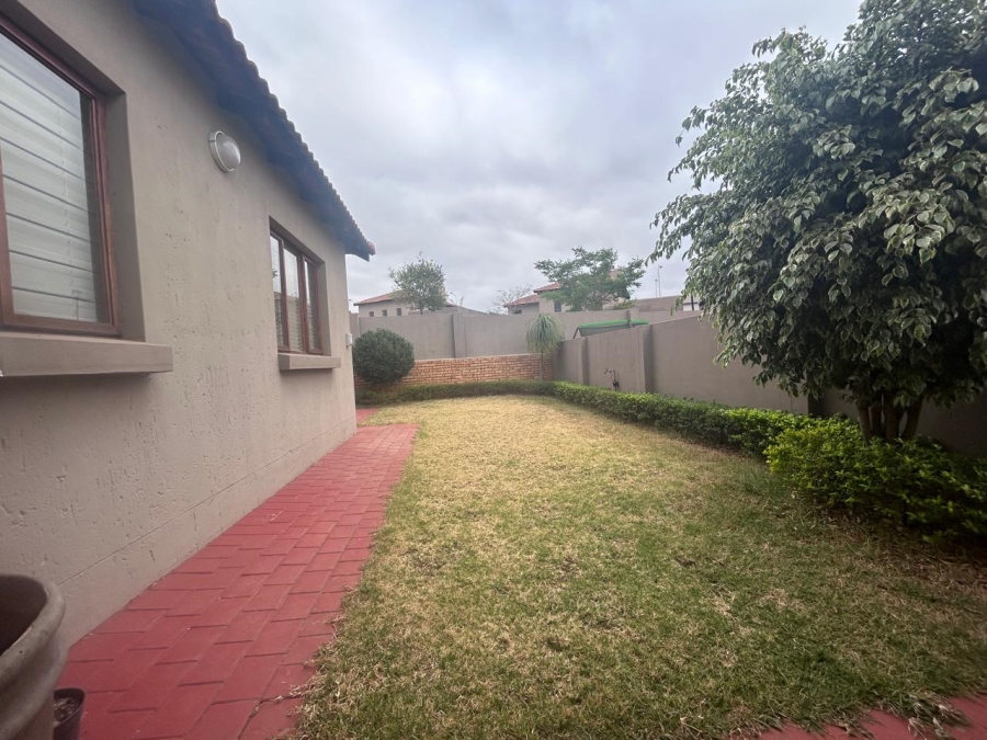 3 Bedroom Property for Sale in Thatchfield Close Gauteng