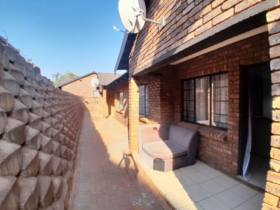 2 Bedroom Property for Sale in Philip Nel Park Gauteng